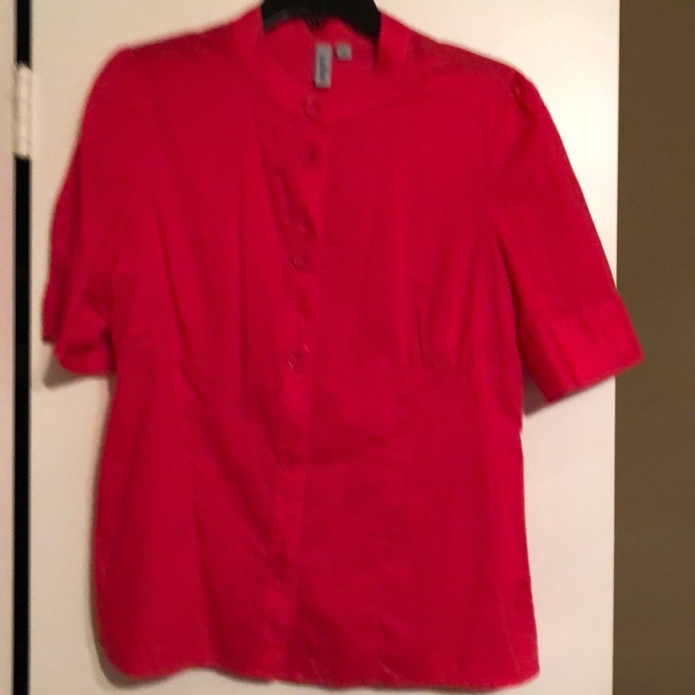 Red short sleeve blouse